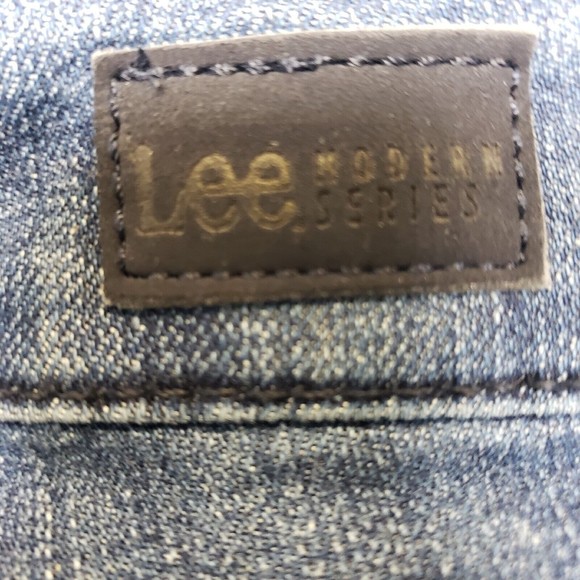 Lee Modern Womens Jeans Size 18W Straight Leg 38x29 Distressed - Picture 7 of 10